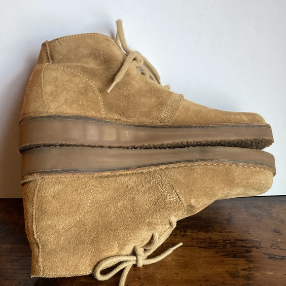 LIKE NEW! American Eagle Outfiters Nubuck/Suede Leather Chukka Boots Women’s 8 - Picture 7 of 11